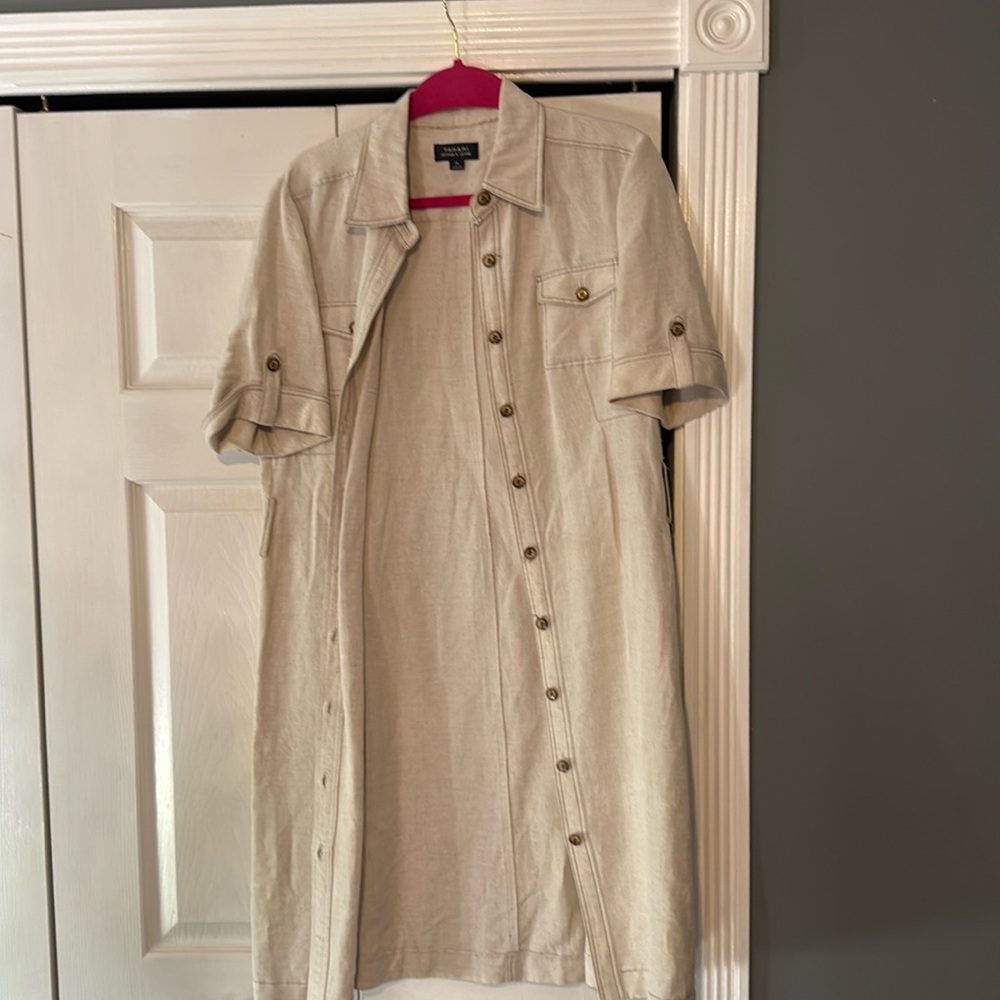 Tahari pocketed linen shirt dress.